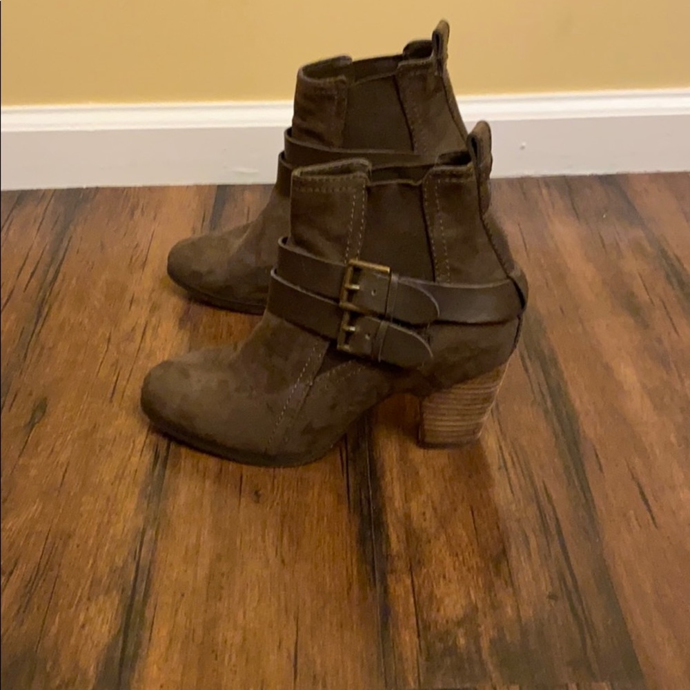 Crown Vintage brown bootie
